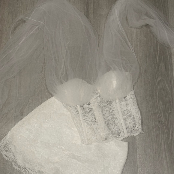 Lovers + Friends Elliot Top in White Lace NWT - Picture 6 of 8